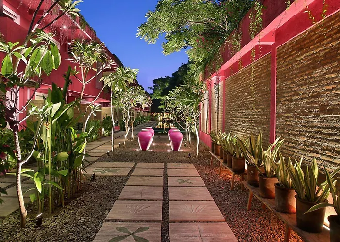 Pinkcoco Gili Trawangan - Constant Surprises - For Cool Adults Only