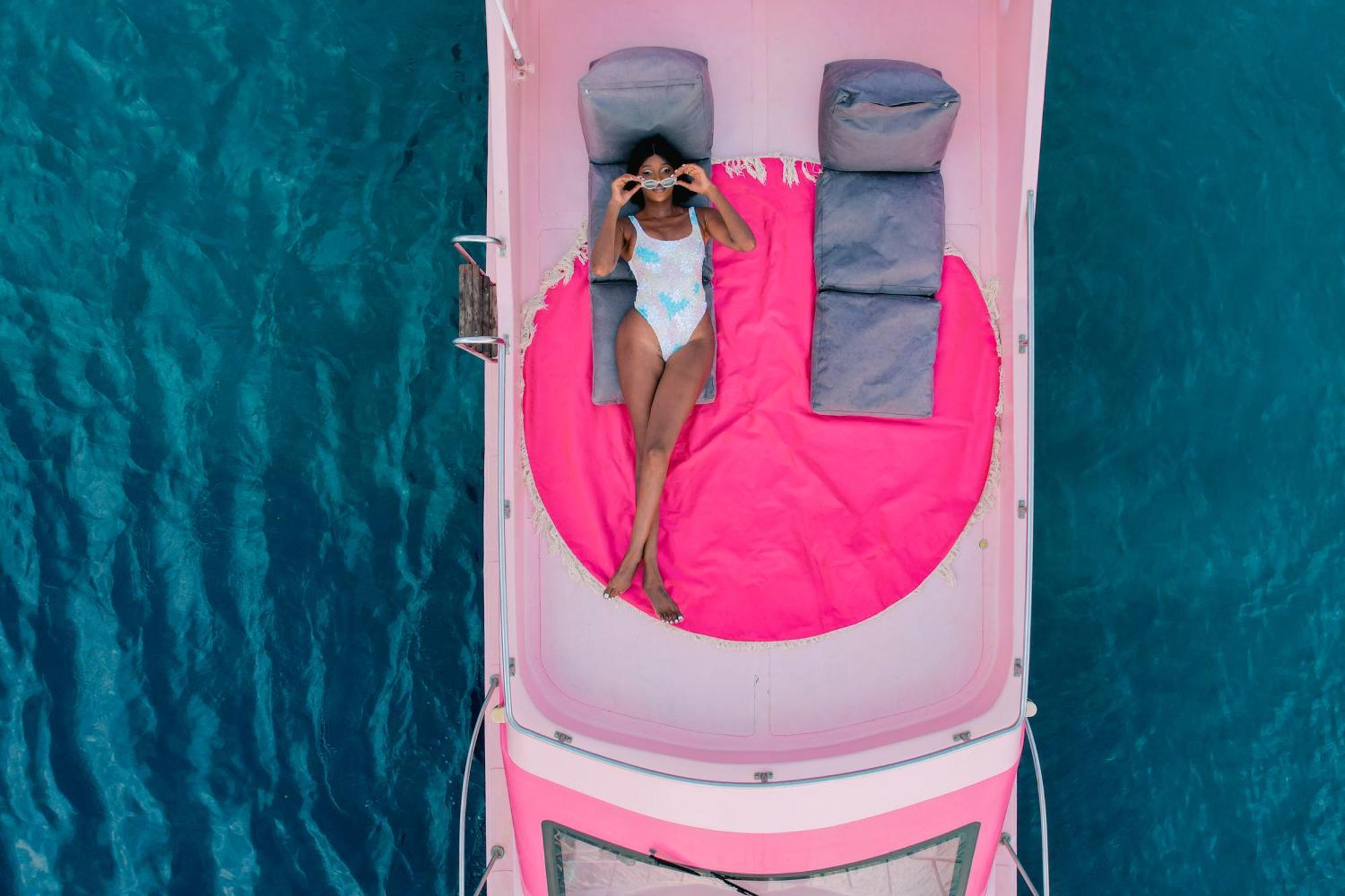 Pinkcoco - Constant Surprises - For Cool Adults Only Hotel Gili Trawangan