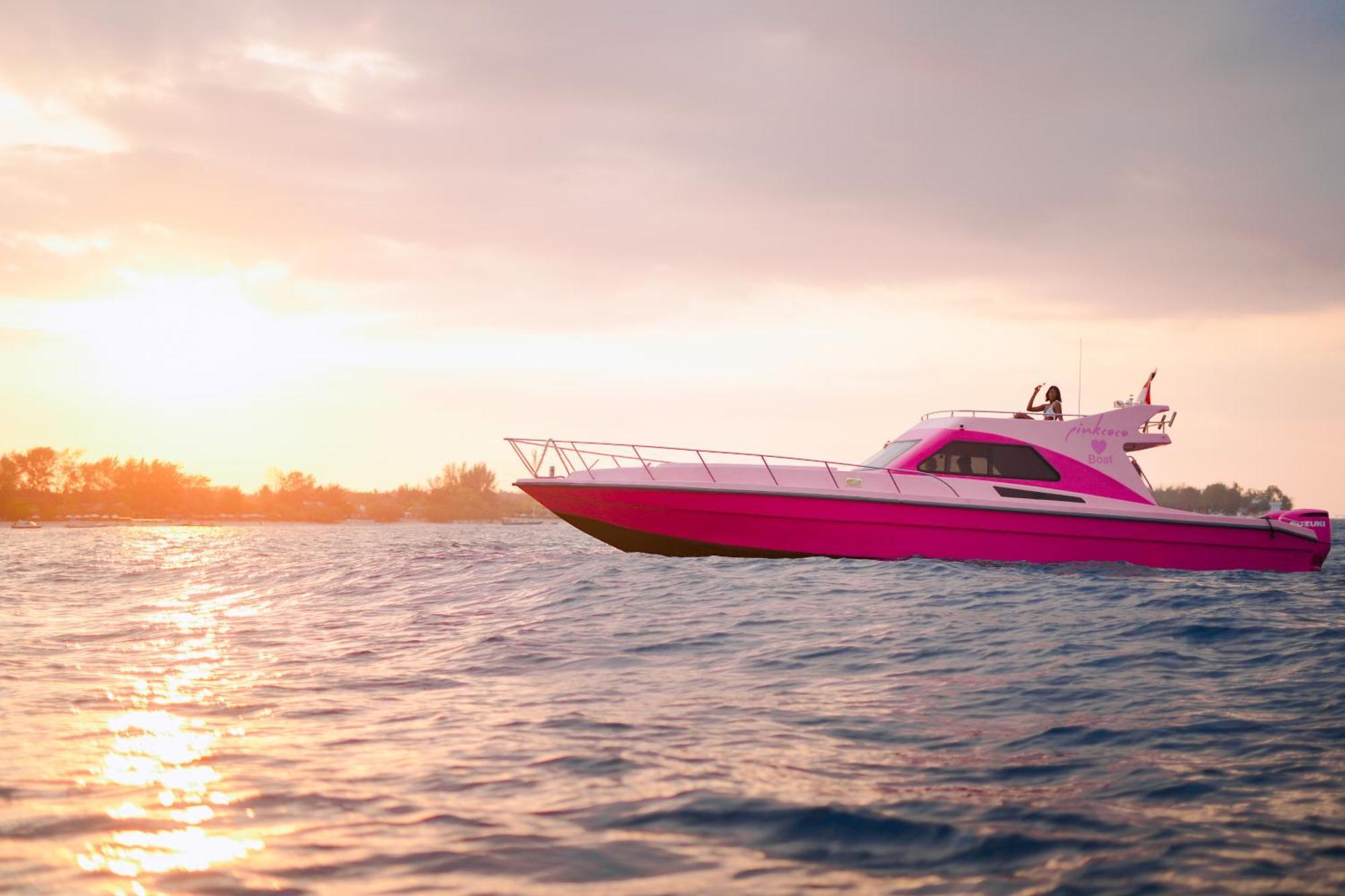 Pinkcoco - Constant Surprises - For Cool Adults Only Gili Trawangan