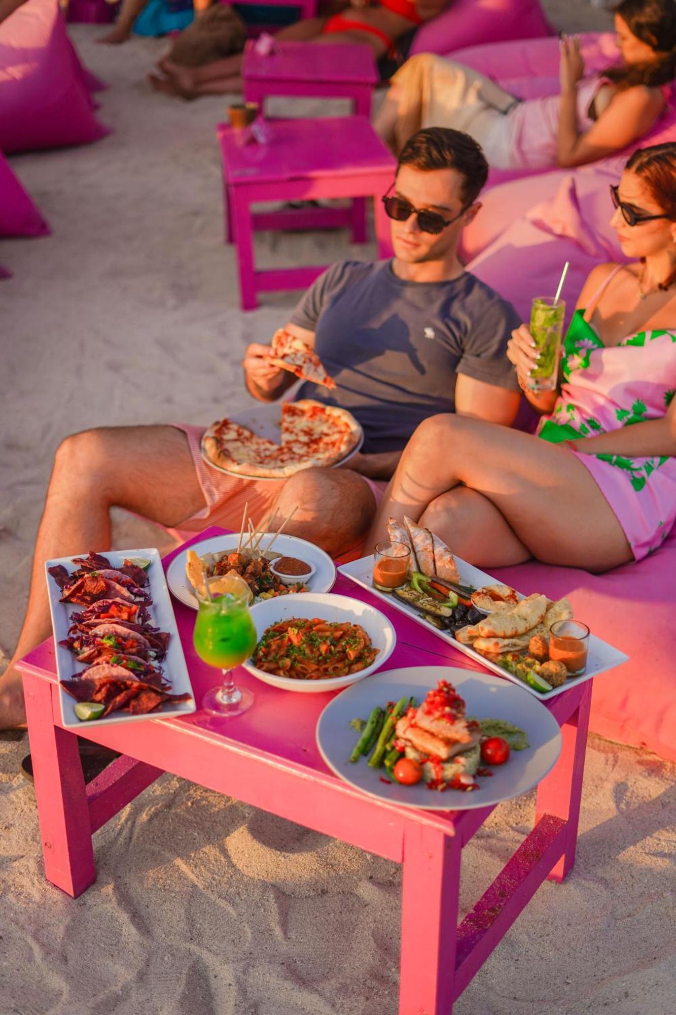 Pinkcoco - Constant Surprises - For Cool Adults Only Gili Trawangan
