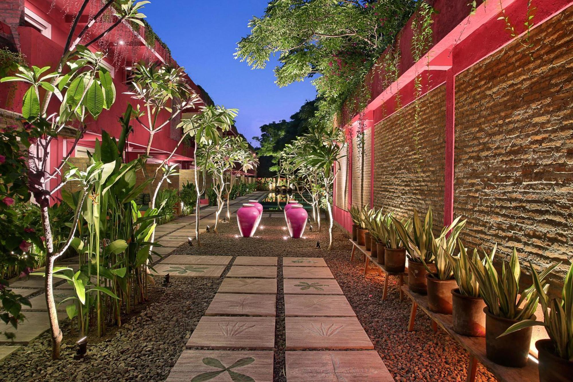 Hotel Pinkcoco - Constant Surprises - For Cool Adults Only 3*